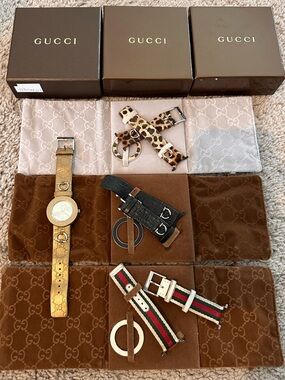 GUCCI U-PLAY WATCH…comes with 4 straps